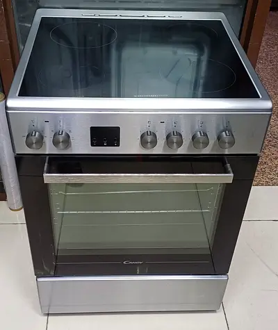 Candy electric cooker for sell 60by60cm good working