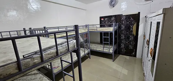 Bed space available for ladies near Burjuman metro exit 4