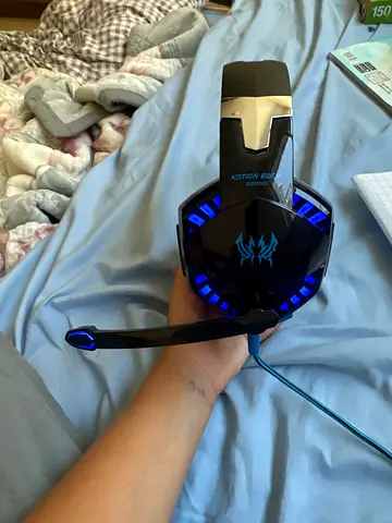 Wired Gaming Headset with Blue LED and Mic - Good Condition