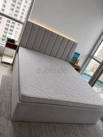 Bed newLight grey Upholstered queen bed frame with mattress