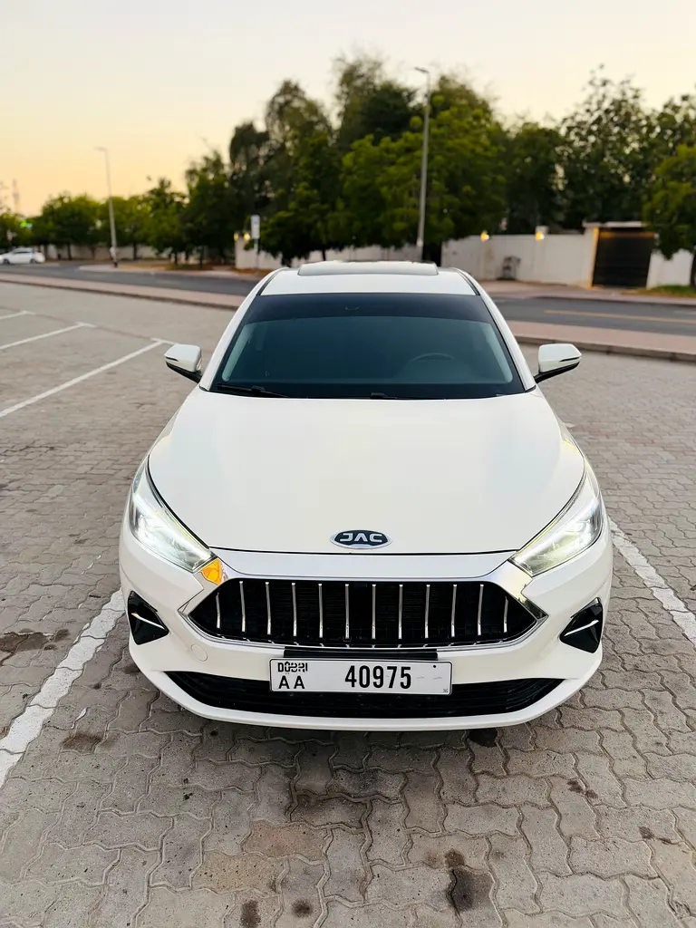 JAC J7 2024 — photo 1 of 18