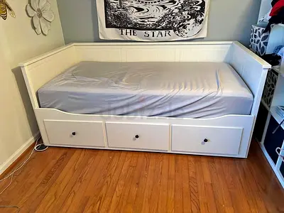 Ikea White Hemnes Daybed with Ikea mattress