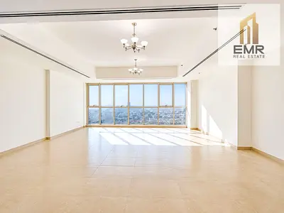 Burj + Sea View | AC Free | Near Metro