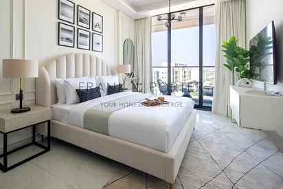 Elegant Studio with Pool Views in Studio City | Ideal for Mid- Term, Monthly & Weekley Stays | All