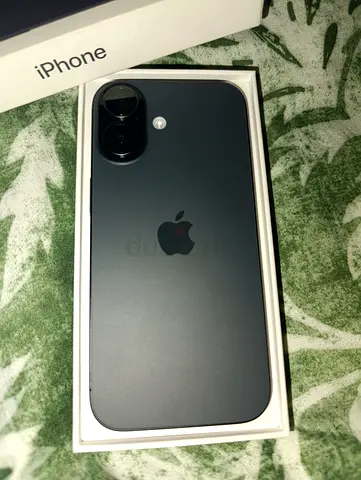 Apple iPhone 17 in Black nano esim