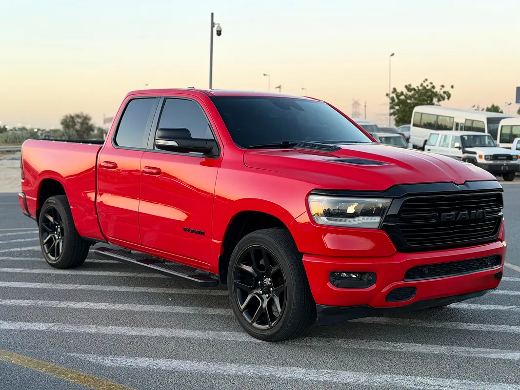 Dodge Ram 2021 — photo 1 of 17