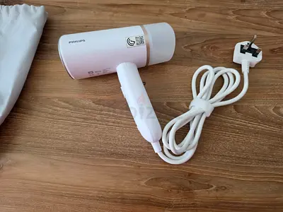 Philips 3000 Series Handheld Garment Steamer (STH3020) - used only once
