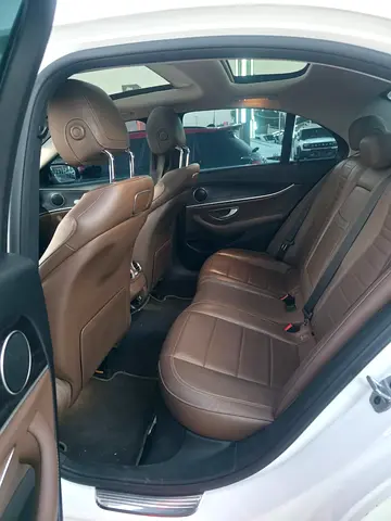 2019 Mercedes-BENZ E-CLASS photo 15