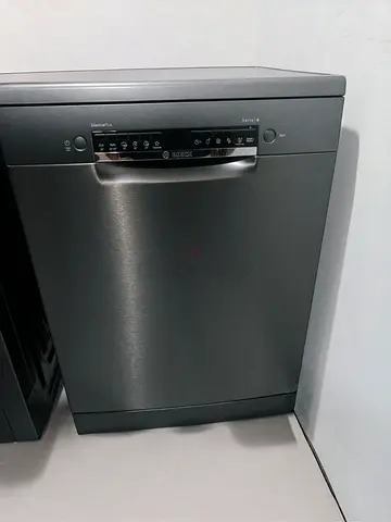 Bosch Series 4 Latest Black 3 Rack Dishwasher – WiFi Diagnostic