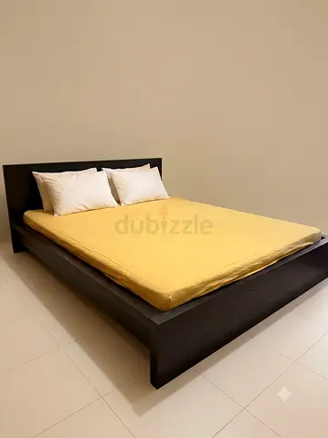 Dark wood platform bed frame with headboard - Queen/King