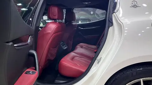 2015 Maserati GHIBLI — миниатюра 18