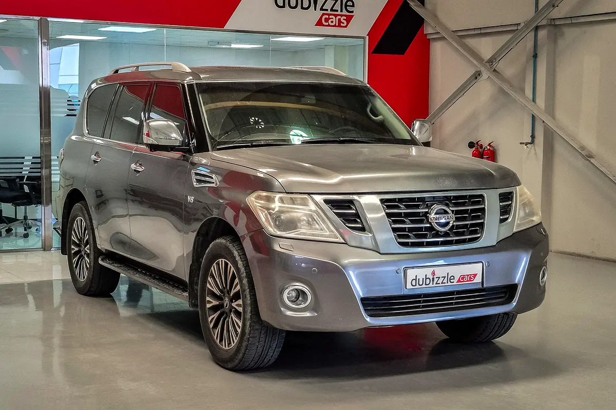 Nissan Patrol 2014 — photo 1 of 15