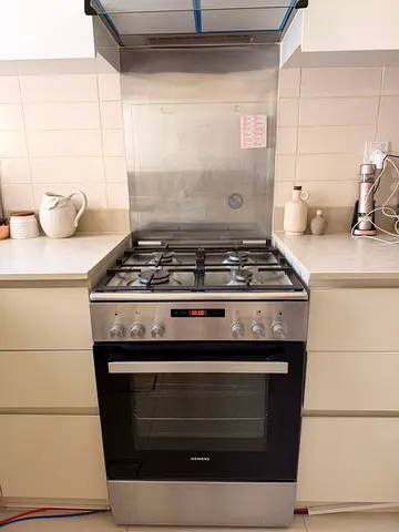 Siemens 4 Gas Burners / Electric Oven Combination Cooker Stove Model :HX8P3AE50M