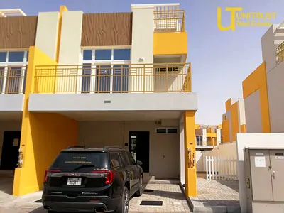 Corner Unit 3BR TH | L-Shaped Garden | Aquilegia