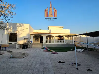 4 Bed room 4 washroom Hall Majlis very big yard parking in shahba
