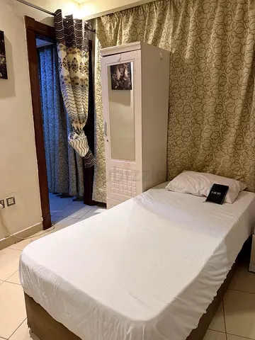 Hotel Bed Space | Near Metro