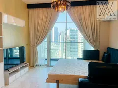 FULLY FURNISHED | BRIGHT UNIT | READY TO MOVE