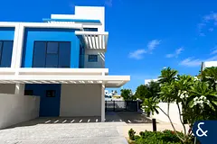Large Plot | True End Corner | On the Park