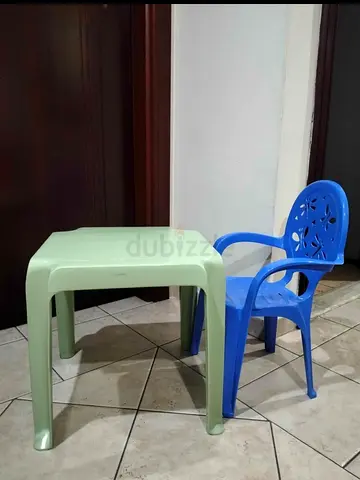 30 AED only kids table with chair Neat and clean in perfect condition Al barsha 1