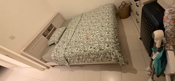 Bedroom Set, King bed with mattress — good condition