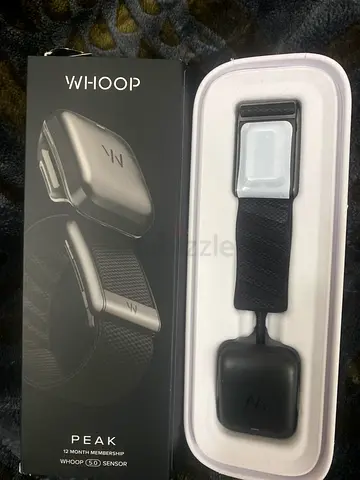 Whoop Peak wearable recovery sensor with strap — never used. Box open