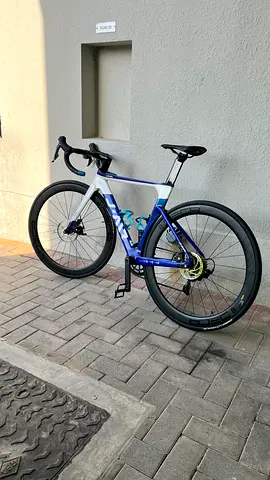 Java J-Air Fuoco Full Carbon Road Bike with Carbon Wheels