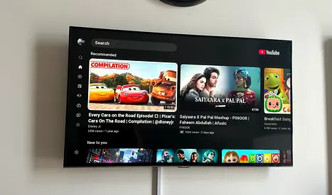 Samsung 43 LED Smart TV - Wall Mounted, Good Condition