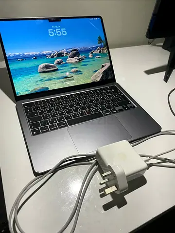 MacBook Pro (space gray) 13 with charger - good working condition
