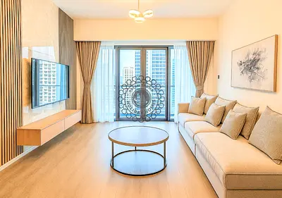 Super Spacious 1BR Lake View | Bills Included