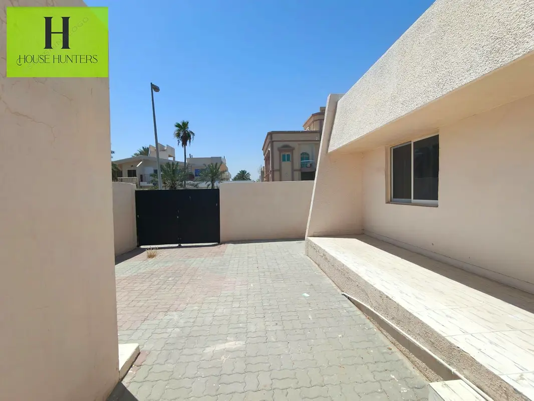 Lavish 4BR Villa For Rent | Jazzat Area