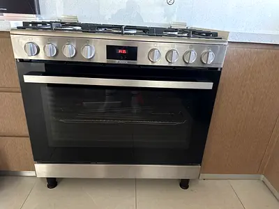 BOSCH Bosch Series 6 Free Standing 5-Burner Full Gas Cooker W/Oven, HGX5H8W50M