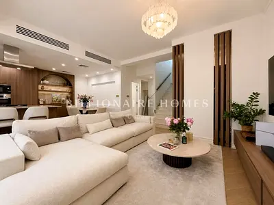 Luxury Upgraded Furnished| Single Row| Vastu| VOT