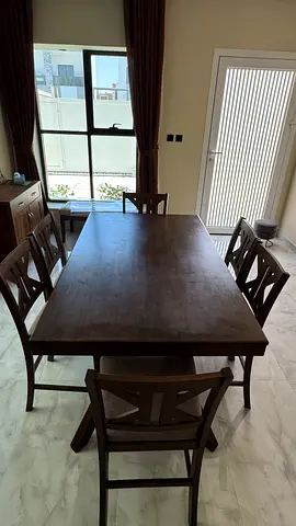 DINING TABLE FOR SALE