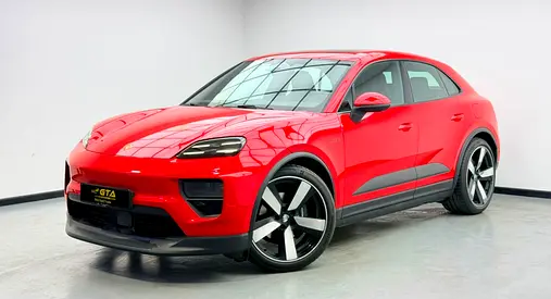 2025 Porsche Macan, Porsche Warranty, Excellent Like New, GCC Specs