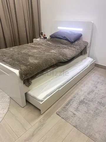 Single Bed with bed drawer and side table