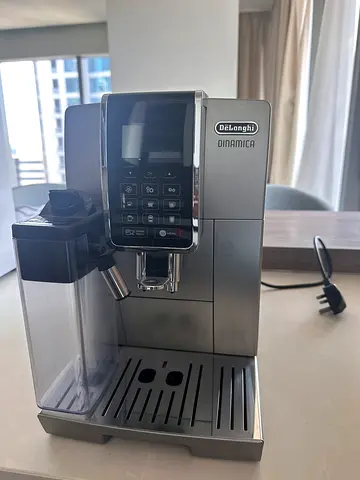DeLonghi Dynamica Fully Automatic Coffee Machine - Good Condition