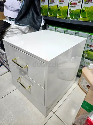 I have 2 pices White bedside cabinet with two drawers (good condition)