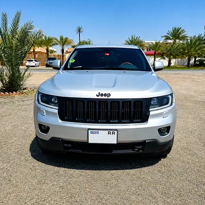 Jeep Grand Cherokee Laredo 2013 | GCC Specs | Well Maintained