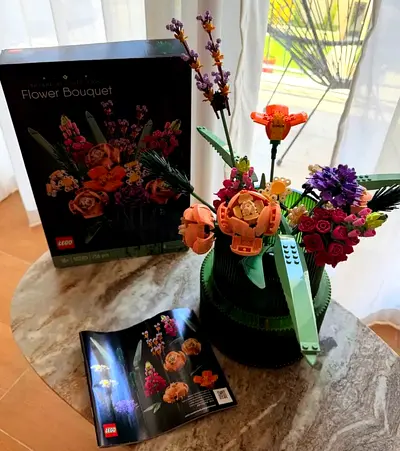 LEGO Flower Bouquet (10280) – Excellent Condition