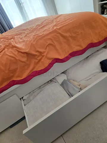 Drawers bed