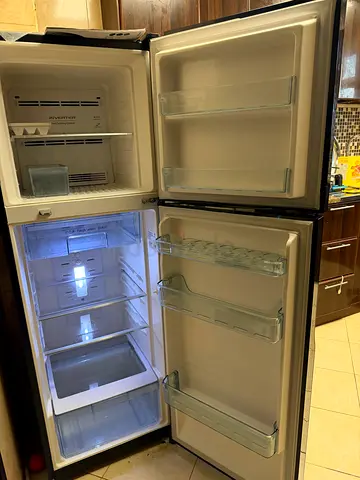 HITACHI Refrigerator for Sale 600