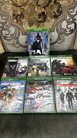 Xbox One game lot — Destiny, Titanfall, The Division, Rainbow Six and more (9 discs)