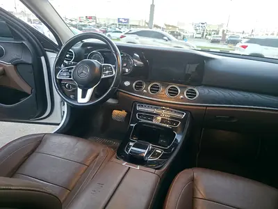 2019 Mercedes-BENZ E-CLASS photo 11