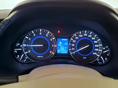 2015 Infiniti QX80 — фото 16