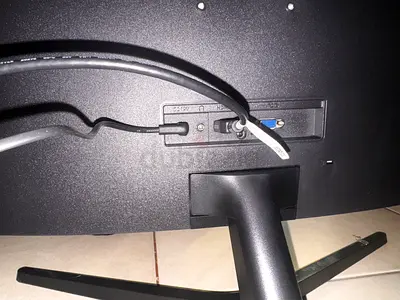 SAMSUNG 32” CURVED MONITOR