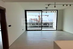 UNFURNISHED | VACANT | HIGH FLOOR