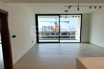 UNFURNISHED | VACANT | HIGH FLOOR