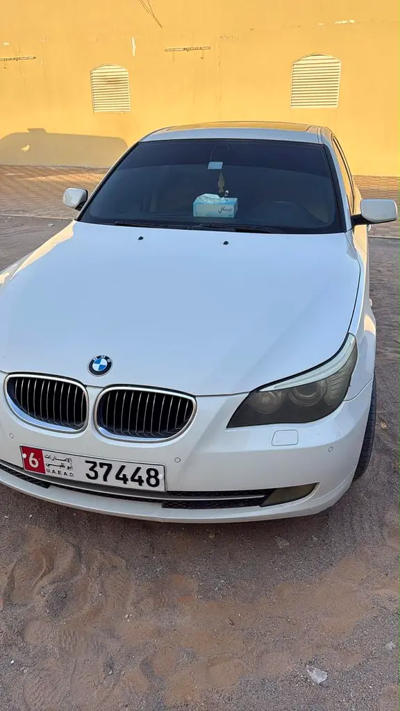 BMW i5 2008 — photo 1 of 10