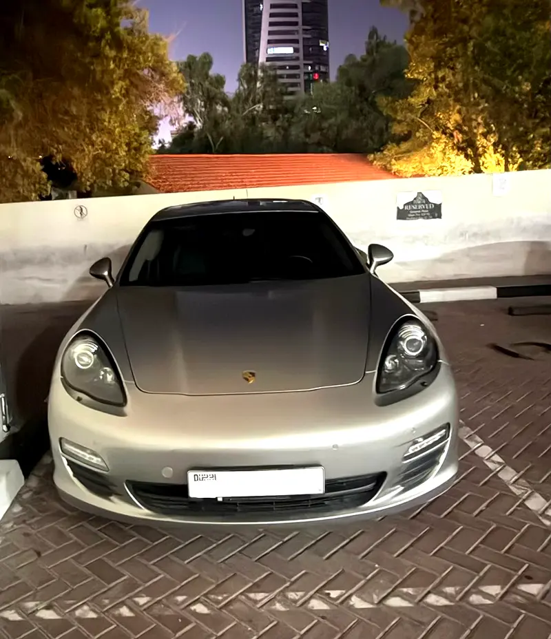 Porsche Panamera 2013 — photo 1 of 14