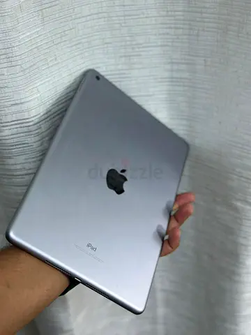 Apple iPad 5 in Space Grey